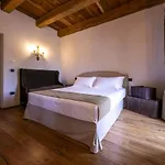 Tenuta Bussia - Wine Relais & Feriested Monforte D'Alba