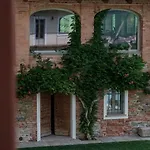 Tenuta Bussia - Wine Relais & Monforte dʼAlba