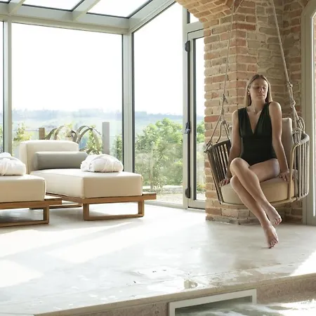 Tenuta Bussia - Wine Relais & *