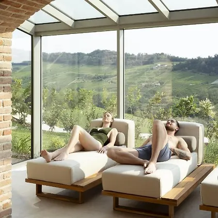 Tenuta Bussia - Wine Relais & *