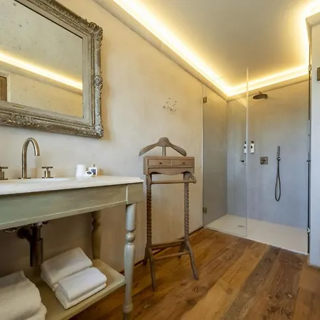 Resort Tenuta Bussia - Wine Relais & Monforte D'Alba