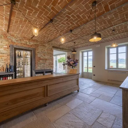 Resort Tenuta Bussia - Wine Relais & Monforte dʼAlba
