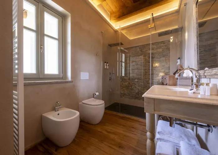 Tenuta Bussia - Wine Relais & *