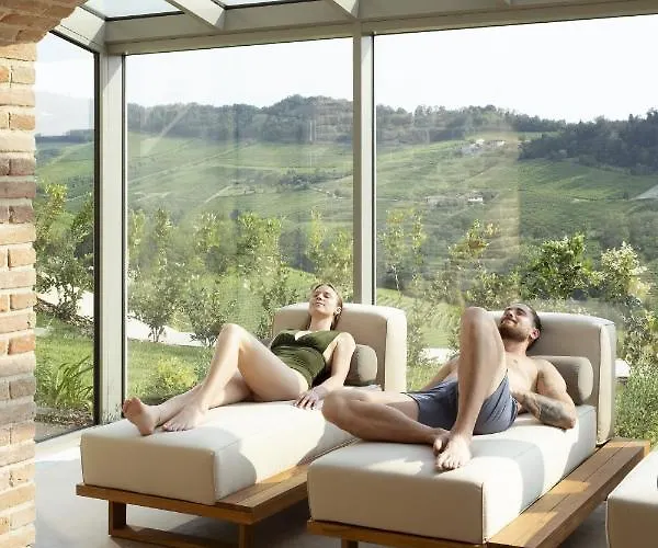 Tenuta Bussia - Wine Relais & *