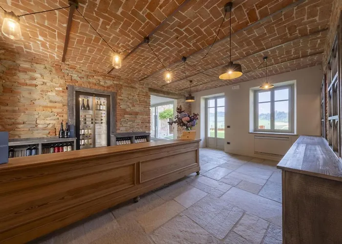 Resort Tenuta Bussia - Wine Relais & Monforte dʼAlba